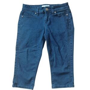 Guess Women's Dark Wash Capris Cropped Jeans Size 27 Closet Staple Preppy